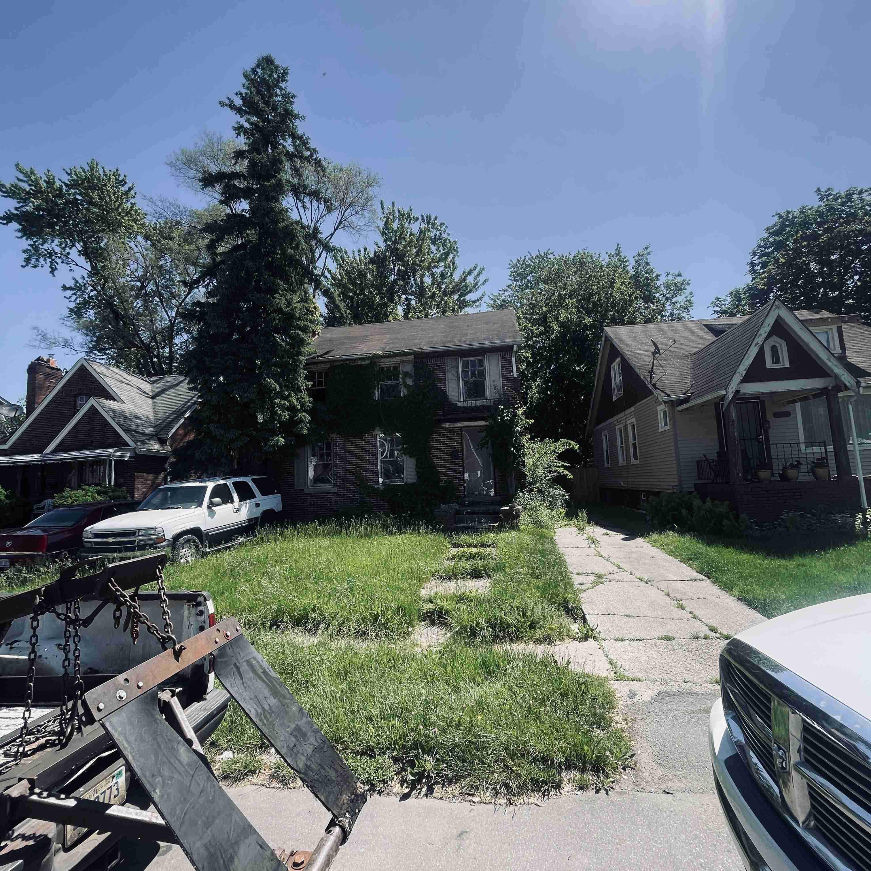 14910 Robson (2).jpg